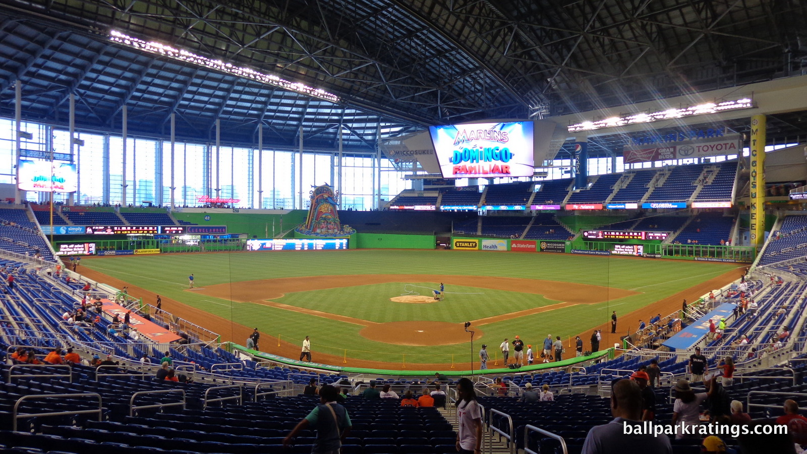 Is it just me, or does Marlins Park look so much better with the