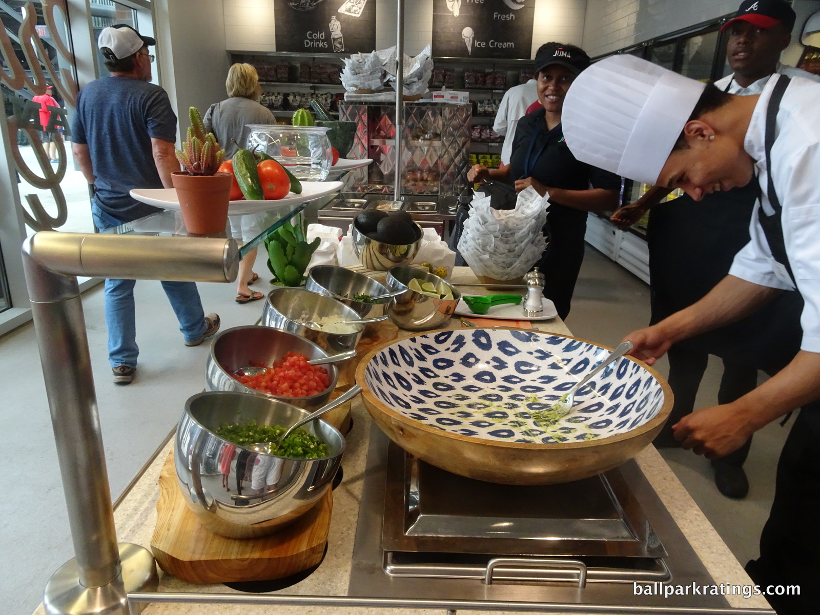 SunTrust Park center field market