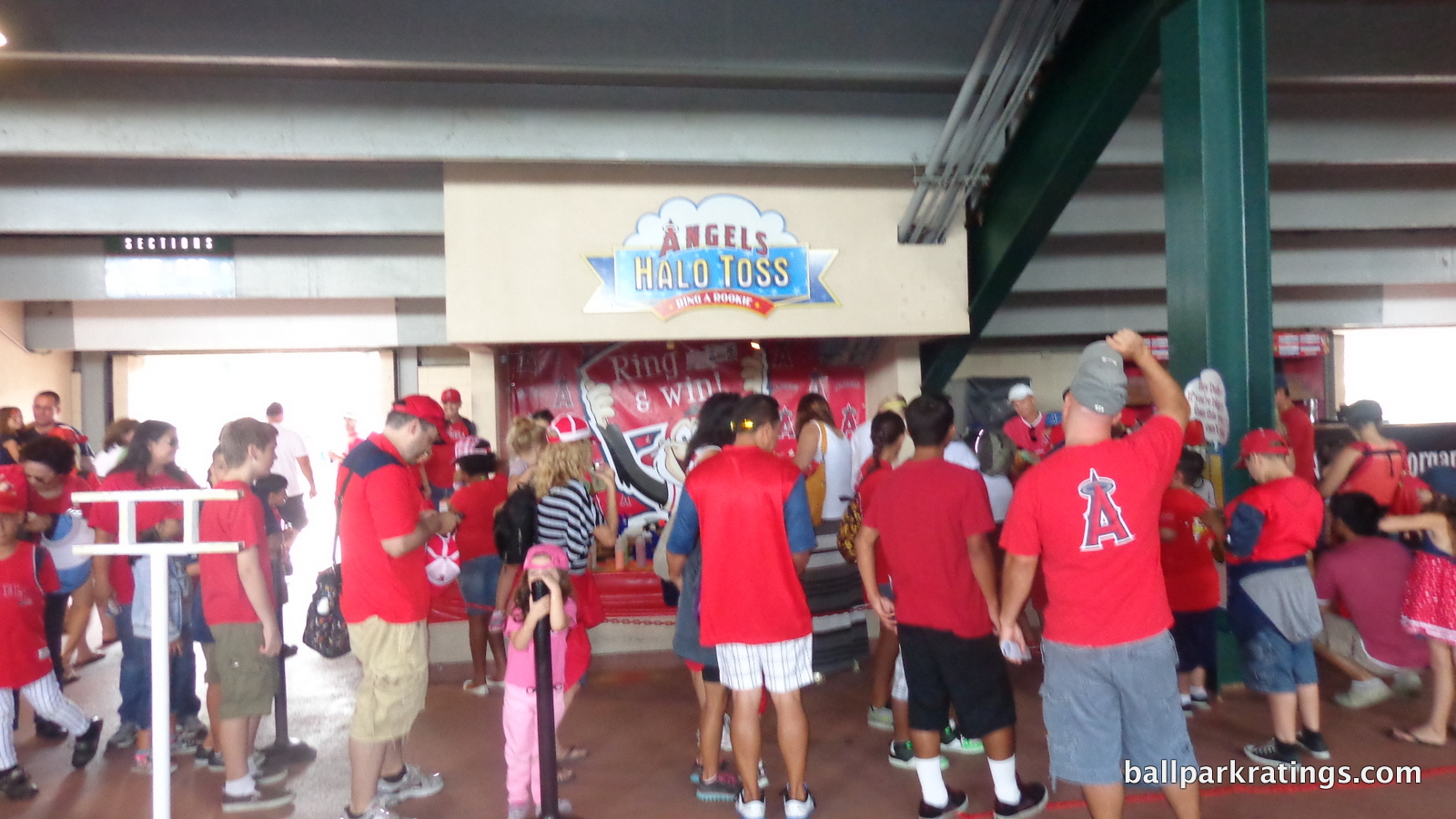 Halo Toss Angel Stadium kids games