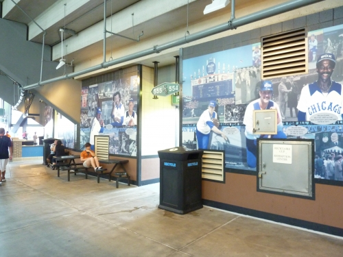 Guaranteed Rate Field mural 